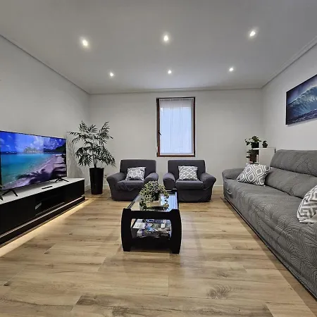 Con Gran Terraza En El Centro De *